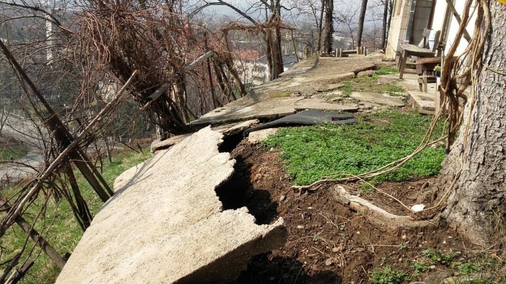 Pokrenuta klizišta u Živinicama, Srebreniku i Doboj Istoku Pokrenuta klizišta u Živinicama, Srebreniku i Doboj Istoku