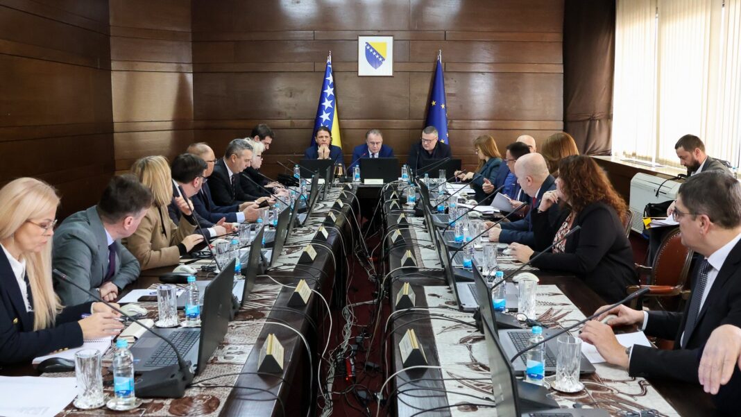 Više od 3,8 miliona KM pomoći privatnim poslodavcima, obrtima i ostalim samostalnim djelatnostima u Federaciji BiH Više od 3,8 miliona KM pomoći privatnim poslodavcima, obrtima i ostalim samostalnim djelatnostima u Federaciji BiH