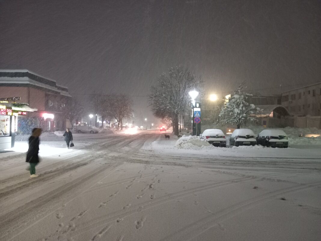 Jutro pretežno oblačno i hladno sa snijegom, tokom dana razvedravanje Jutro pretežno oblačno i hladno sa snijegom, tokom dana razvedravanje