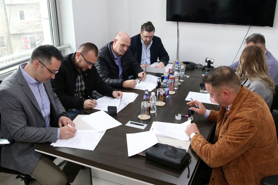 Podrška malim i srednjim preduzećima TK u okviru projekta „EcoTech Initiative: Twin Transition“ Podrška malim i srednjim preduzećima TK u okviru projekta „EcoTech Initiative: Twin Transition“