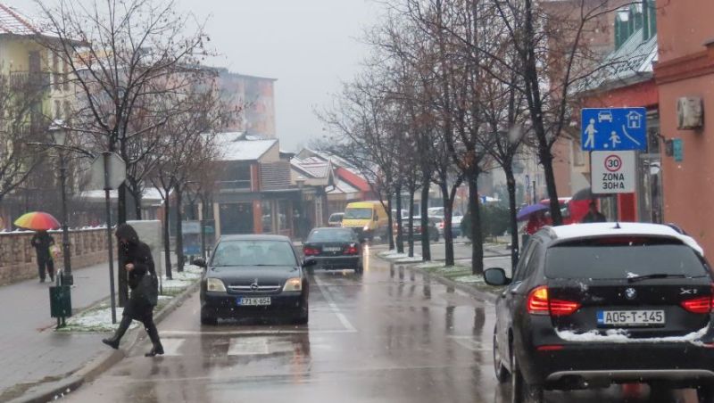 Danas oblačno vrijeme sa kišom ili susnježicom, u višim područjima snijeg Danas oblačno vrijeme sa kišom ili susnježicom, u višim područjima snijeg