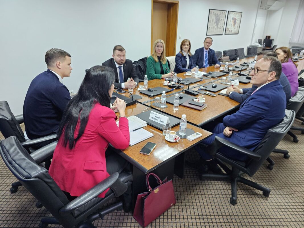 Sastanak sa predstavnicima pravosudnih institucija u Kantonu Sastanak sa predstavnicima pravosudnih institucija u Kantonu