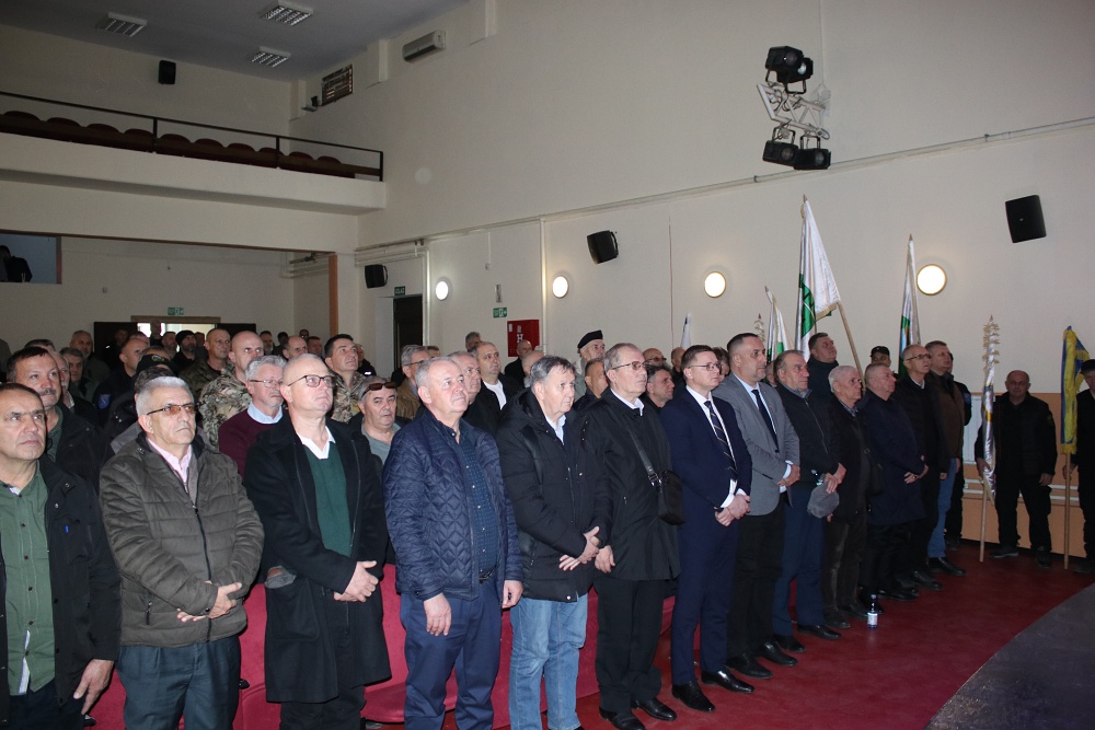 U Kalesiji obilježena 33.godišnjica od formiranja 205.brdske brigade Armije RBiH U Kalesiji obilježena 33.godišnjica od formiranja 205.brdske brigade Armije RBiH