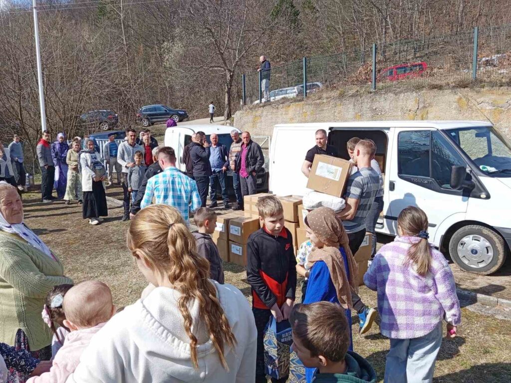 Realizovana ramazanska humanitarna akcija “Otvorimo 1.000 vrata” Realizovana ramazanska humanitarna akcija “Otvorimo 1.000 vrata”