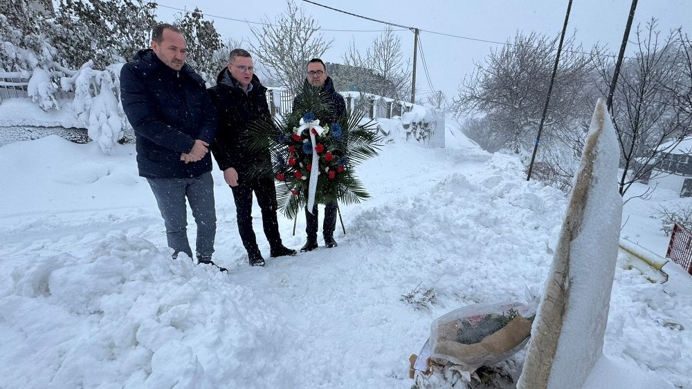 U Jajićima obilježena godišnjica od pogibije vojnika UNPROFOR-a U Jajićima obilježena godišnjica od pogibije vojnika UNPROFOR-a