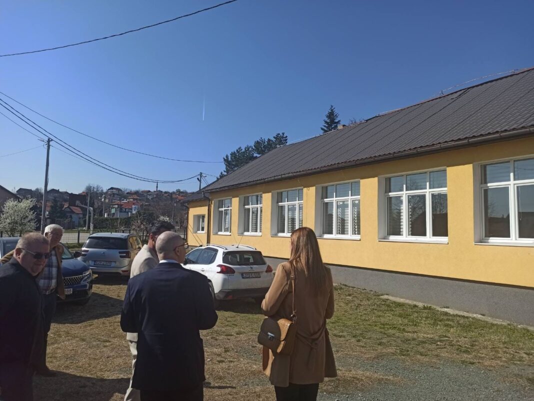 Nastavak višegodišnjeg projekta i novih 230.000 KM za bolje uslove u školama TK Nastavak višegodišnjeg projekta i novih 230.000 KM za bolje uslove u školama TK