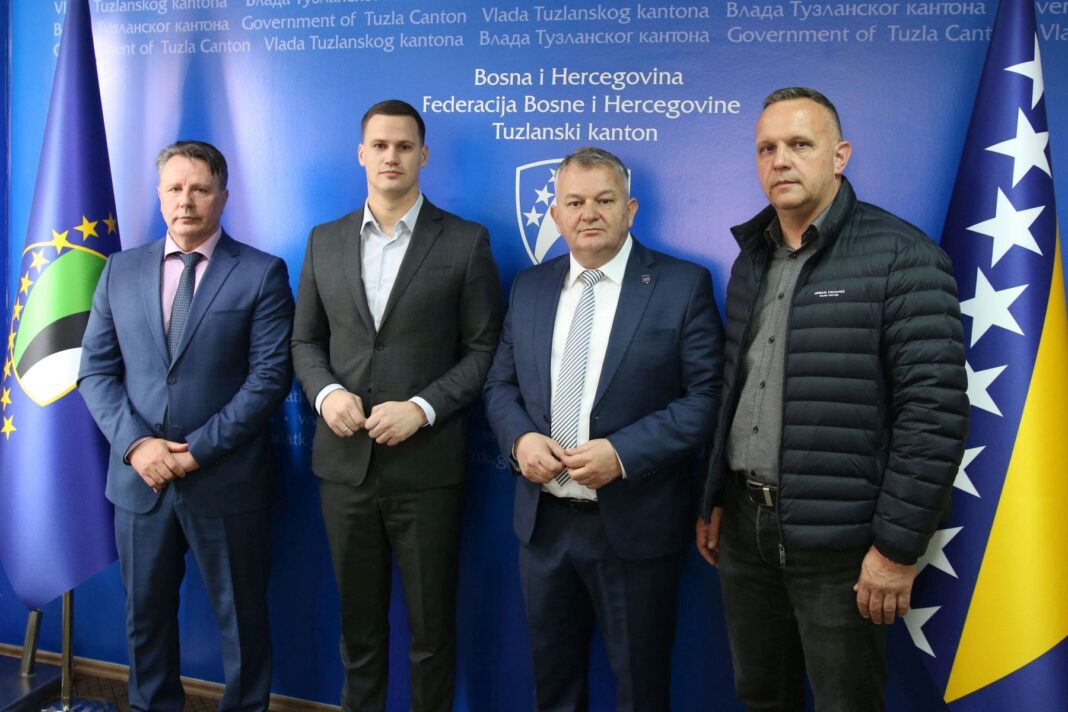 Za sigurnije i urednije vodosnabdijevanje Živinica 10 miliona KM Za sigurnije i urednije vodosnabdijevanje Živinica 10 miliona KM
