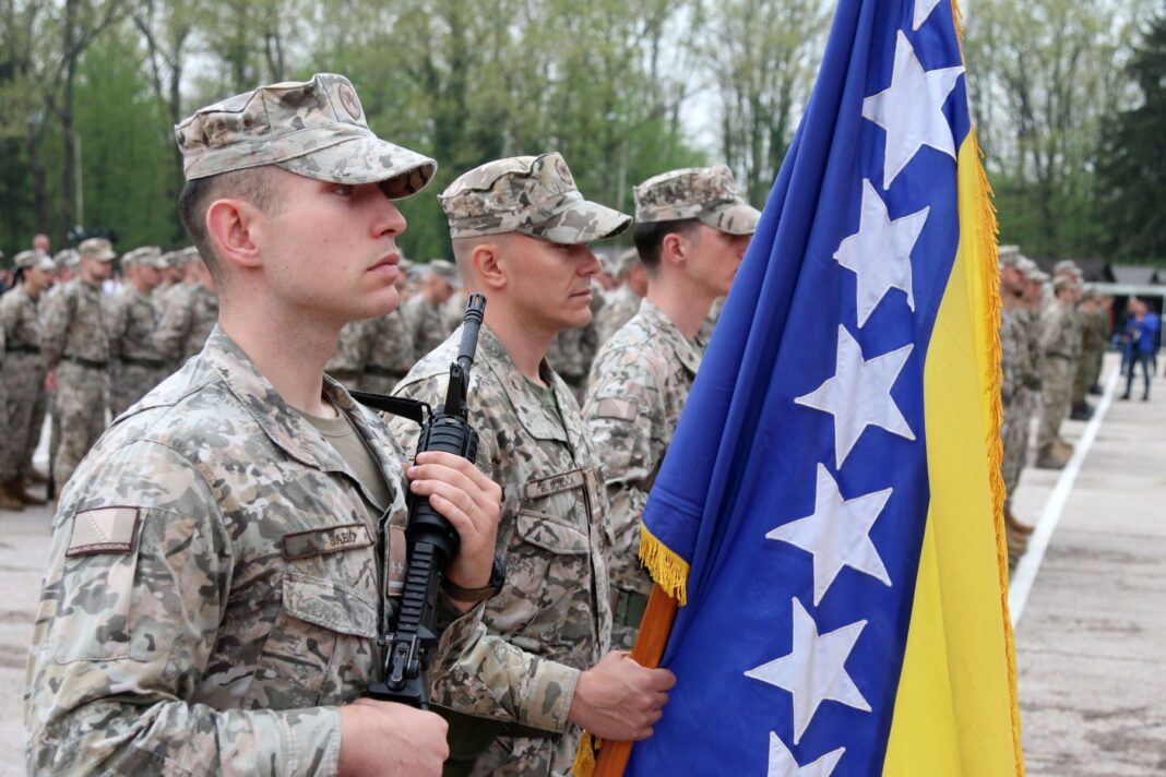 Tuzlanski kanton u znaku Dana Armije Republike Bosne i Hercegovine Tuzlanski kanton u znaku Dana Armije Republike Bosne i Hercegovine