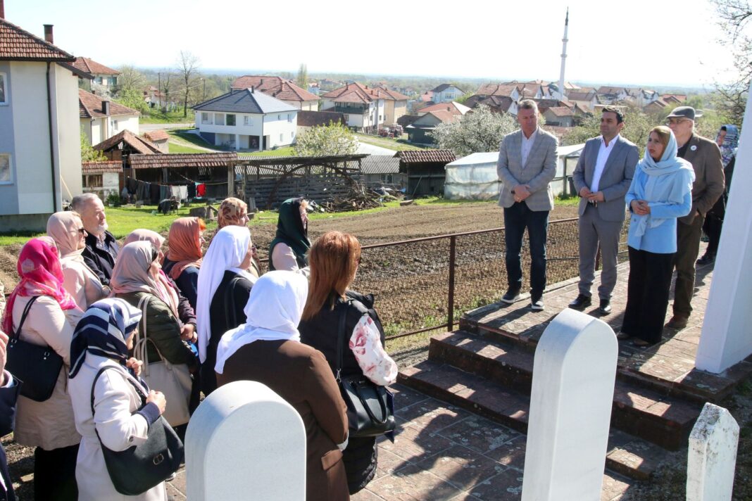 Završna faza mapiranja šehidskih mezarja na području TK Završna faza mapiranja šehidskih mezarja na području TK