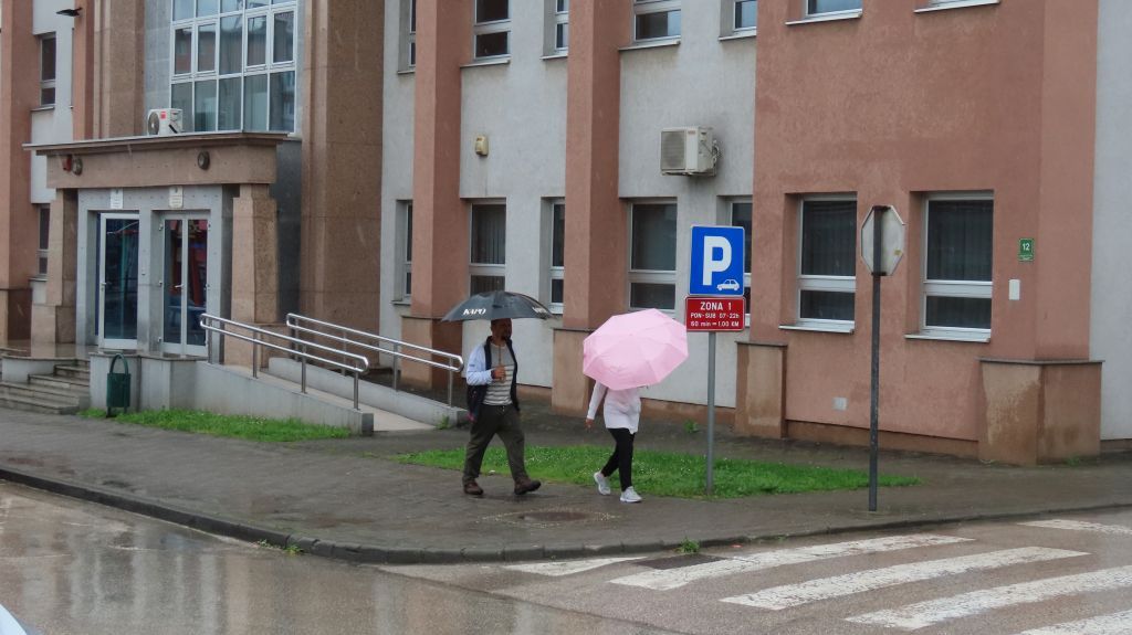 Danas u Bosni i Hercegovini pretežno oblačno vrijeme sa kišom i lokalnim pljuskovima Danas u Bosni i Hercegovini pretežno oblačno vrijeme sa kišom i lokalnim pljuskovima
