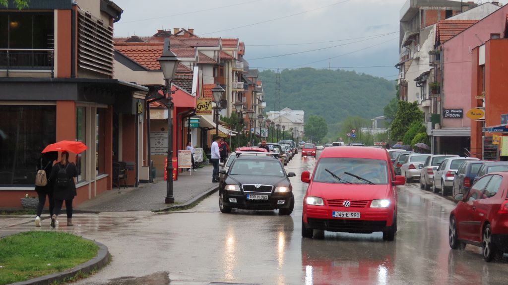 BIHAMK: Pretežno mokar kolovoz, povećana opasnost od odrona BIHAMK: Pretežno mokar kolovoz, povećana opasnost od odrona