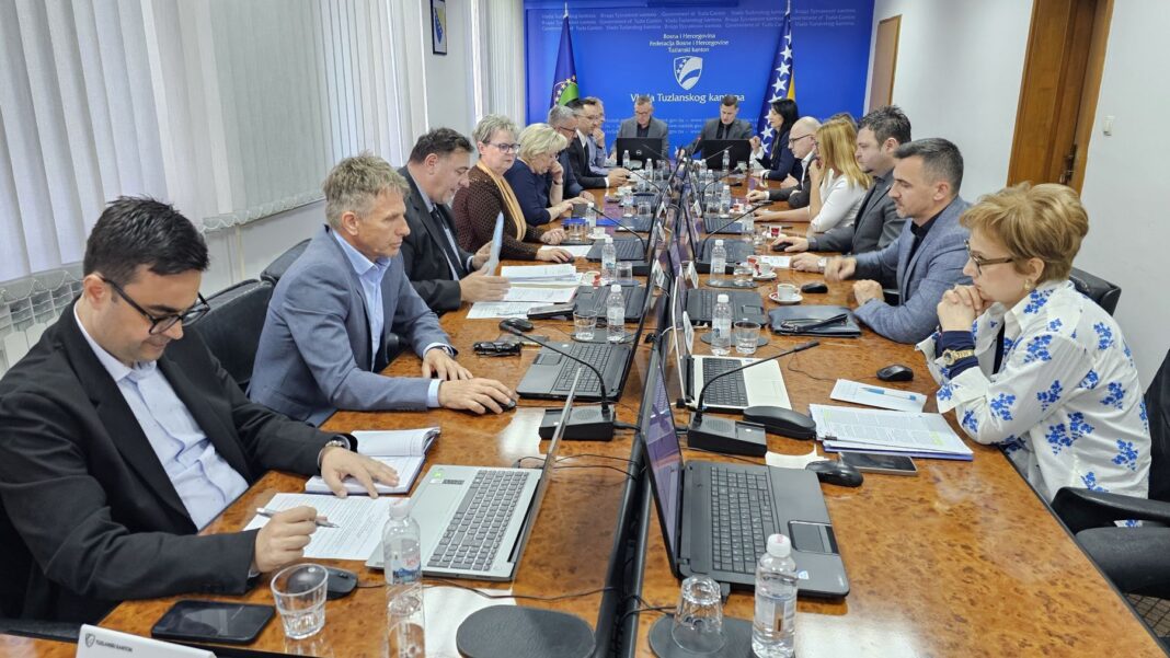 Vlada TK odobrila sredstva za HO “Merhamet”, Narodnu kuhinju “Imaret” i Centar “Koraci nade” Vlada TK odobrila sredstva za HO “Merhamet”, Narodnu kuhinju “Imaret” i Centar “Koraci nade”
