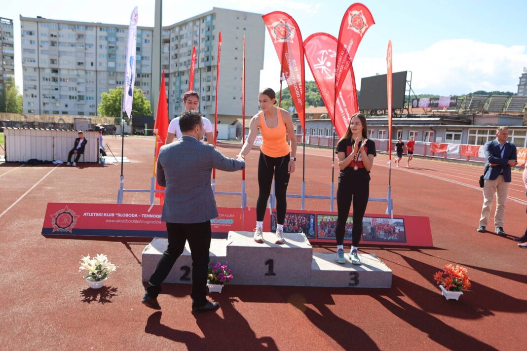Završeno školsko takmičenje u atletici Završeno školsko takmičenje u atletici