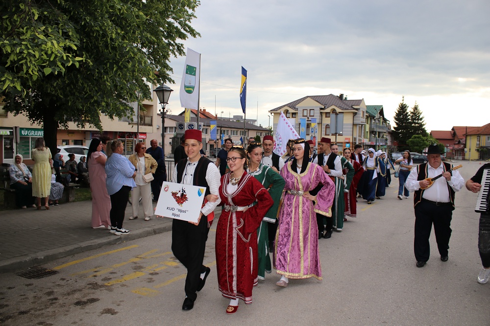 U Kalesiji održan 17. Internacionalni festival folklora U Kalesiji održan 17. Internacionalni festival folklora