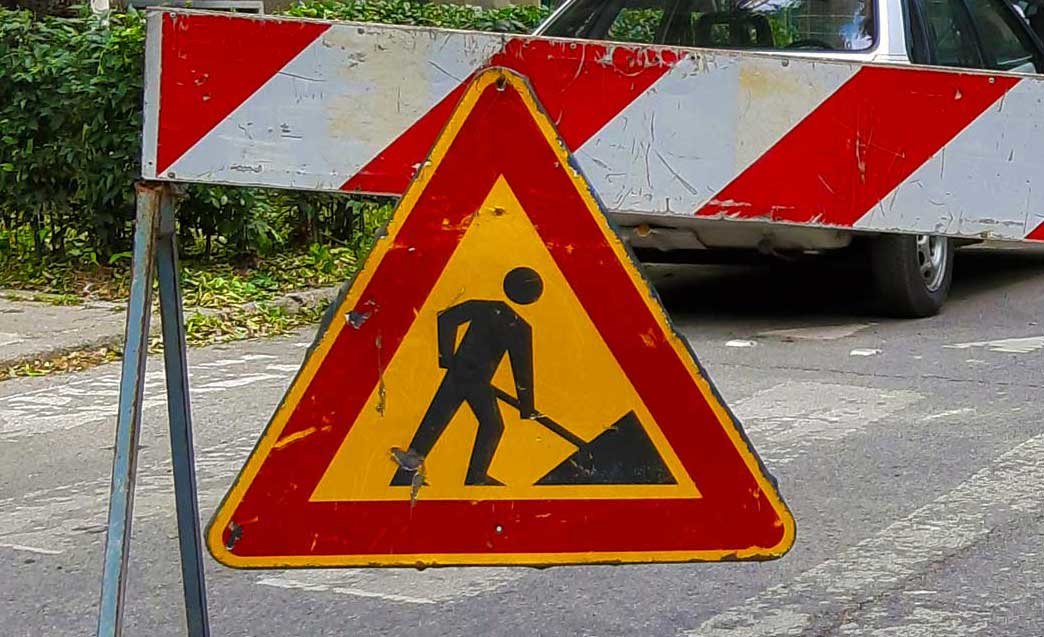 Višemilionski cestovni radovi intenzivirani u izbornoj godini Višemilionski cestovni radovi intenzivirani u izbornoj godini