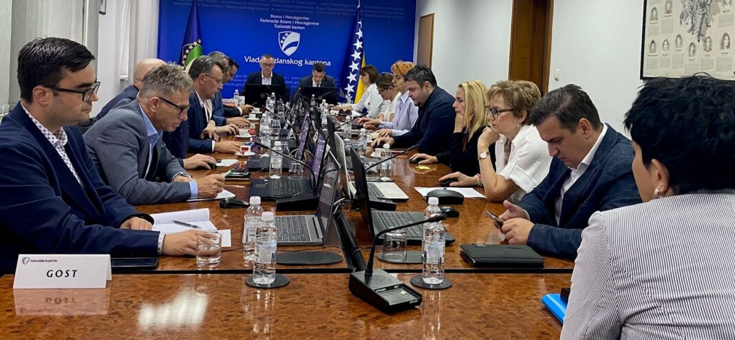 Prihvaćen tekst Sporazuma o mirnom rješavanju kolektivnog radnog spora u zdravstvu Prihvaćen tekst Sporazuma o mirnom rješavanju kolektivnog radnog spora u zdravstvu