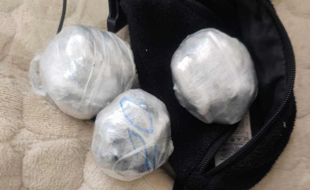 U pretresima na više lokacija u TK pronađena opojna droga U pretresima na više lokacija u TK pronađena opojna droga