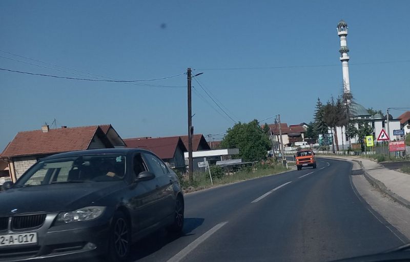 BIHAMK: Saobraća se po pretežno suhim kolovozima i uz dobru vidljivost BIHAMK: Saobraća se po pretežno suhim kolovozima i uz dobru vidljivost
