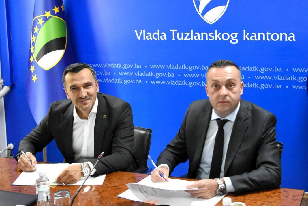 Potpisan Sporazum, 39.043 penzionera će od Vlade TK dobiti po 100 KM Potpisan Sporazum, 39.043 penzionera će od Vlade TK dobiti po 100 KM