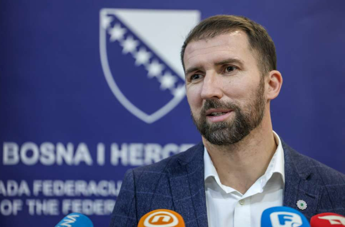 Prvi potpuno online javni poziv, jednostavna prijava u dva koraka Prvi potpuno online javni poziv, jednostavna prijava u dva koraka
