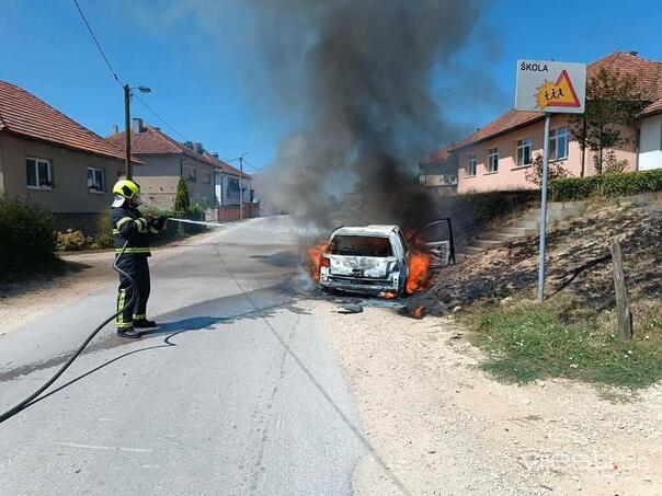 Novi požari širom TK: Gorio automobil, divlja deponija, nisko rastinje Novi požari širom TK: Gorio automobil, divlja deponija, nisko rastinje