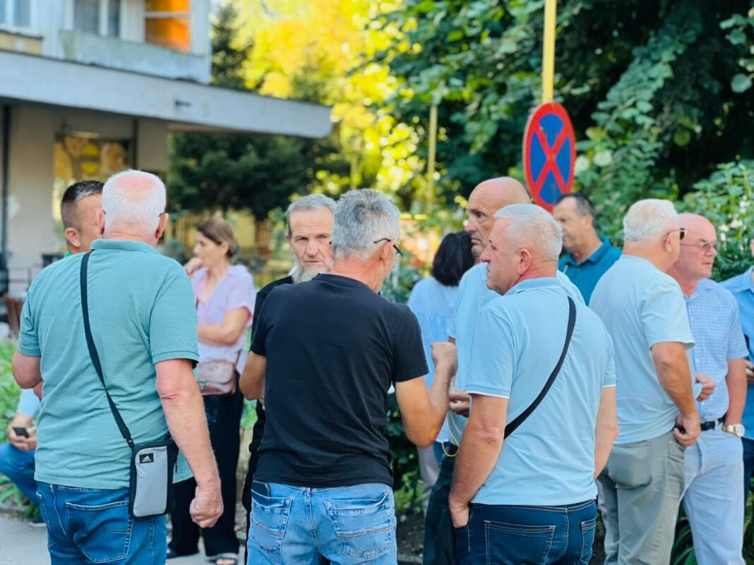 Pobuna autoškola u TK: Stotine kandidata ne mogu položiti vozački ispit Pobuna autoškola u TK: Stotine kandidata ne mogu položiti vozački ispit