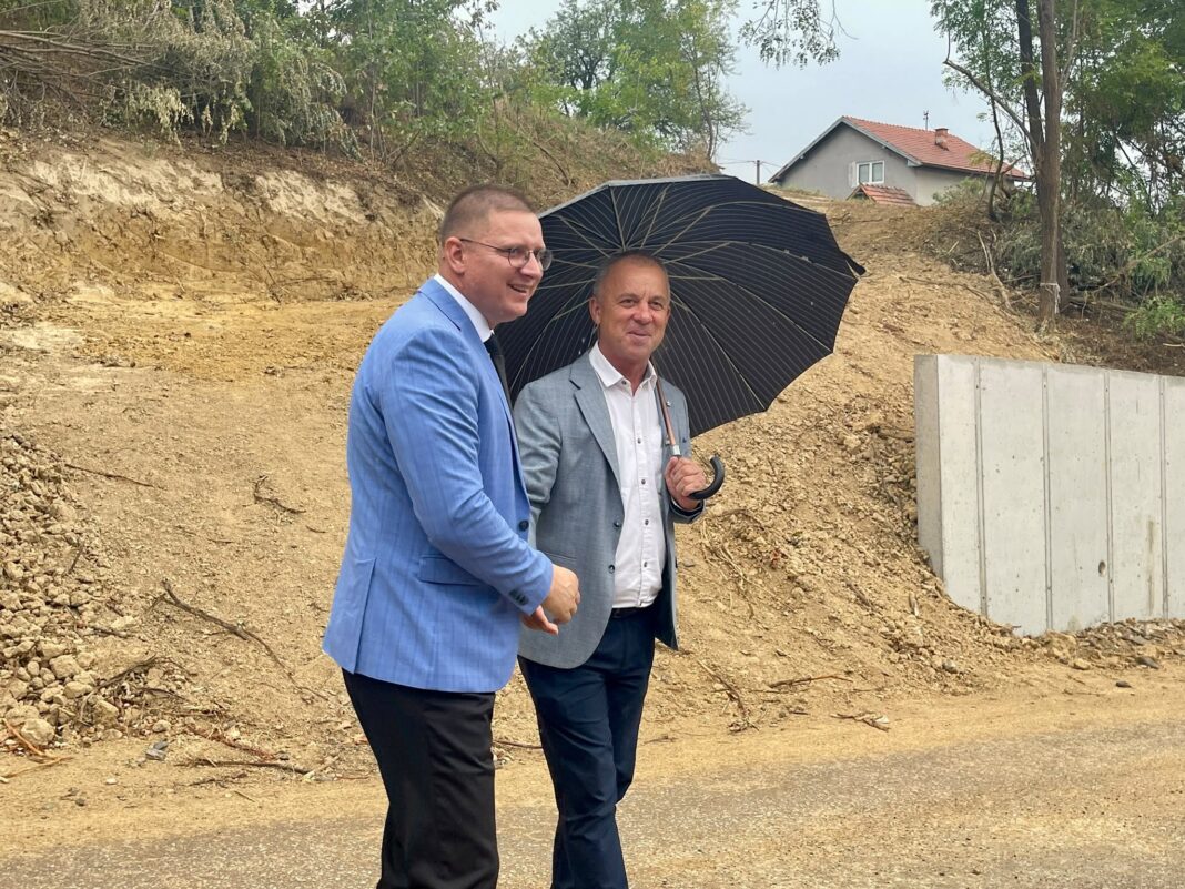 Unapređenje putne infrastrukture u MZ Vukovije Donje Unapređenje putne infrastrukture u MZ Vukovije Donje