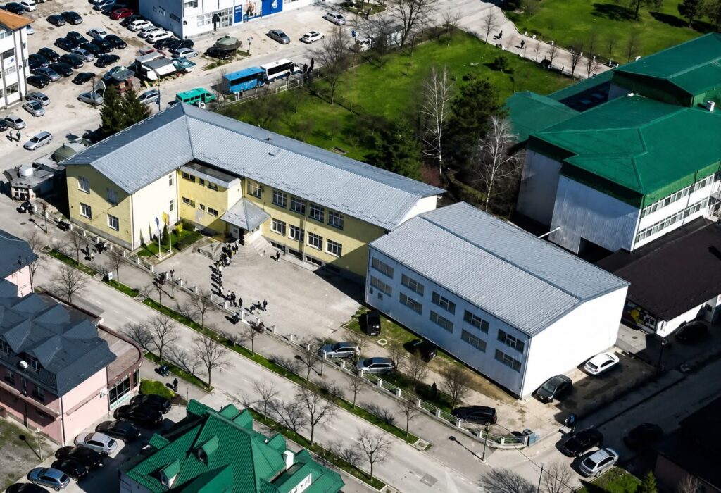 Skraćeni časovi za učenike u OŠ „Kalesija“ i OŠ „Vukovije“ Skraćeni časovi za učenike u OŠ „Kalesija“ i OŠ „Vukovije“