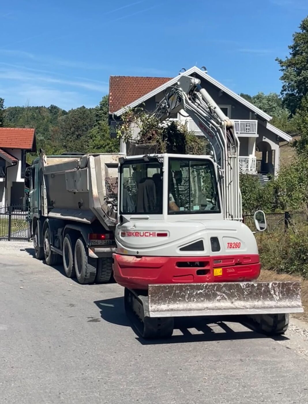 POČELA REALIZACIJA ZNAČAJNOG PROJEKTA PUTNE INFRASTRUKTURE KIKAČI – HRASNO POČELA REALIZACIJA ZNAČAJNOG PROJEKTA PUTNE INFRASTRUKTURE KIKAČI – HRASNO