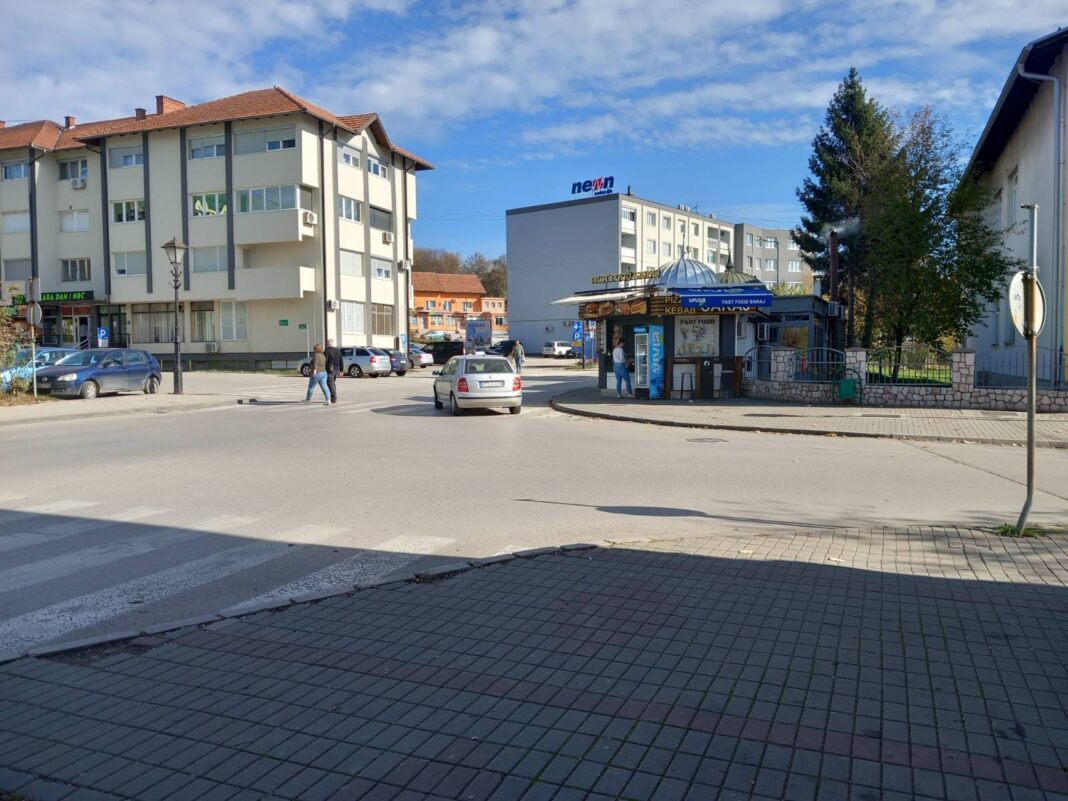 Danas pretežno sunčano, dnevna temperatura zraka od 17 do 23, na jugu do 27 stepeni Danas pretežno sunčano, dnevna temperatura zraka od 17 do 23, na jugu do 27 stepeni