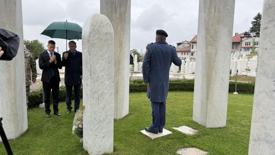 Odavanjem počasti na Kovačima započele memorijalne aktivnosti povodom 34. godišnjice 2. korpusa Odavanjem počasti na Kovačima započele memorijalne aktivnosti povodom 34. godišnjice 2. korpusa
