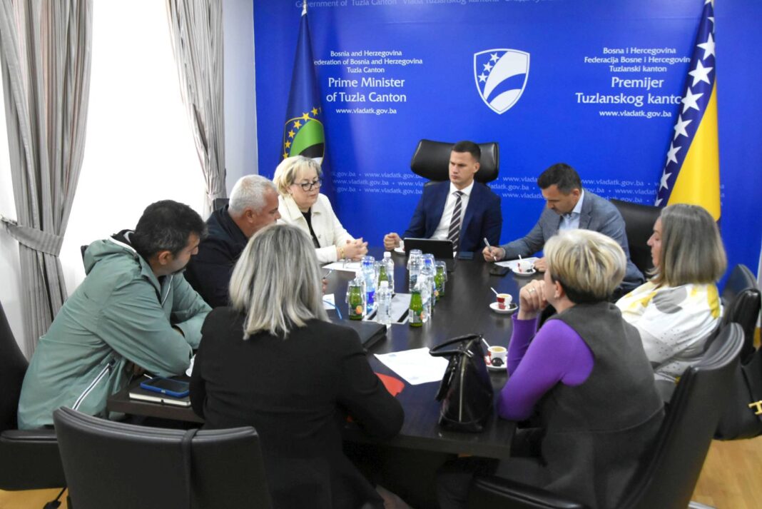 Vlada TK i Udruženje „Moje pravo“ o unapređenju podrške osobama sa invaliditetom Vlada TK i Udruženje „Moje pravo“ o unapređenju podrške osobama sa invaliditetom
