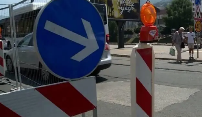 Tenderi cvjetaju pred izbore: Ove godine već premašili 1,2 milijarde KM Tenderi cvjetaju pred izbore: Ove godine već premašili 1,2 milijarde KM