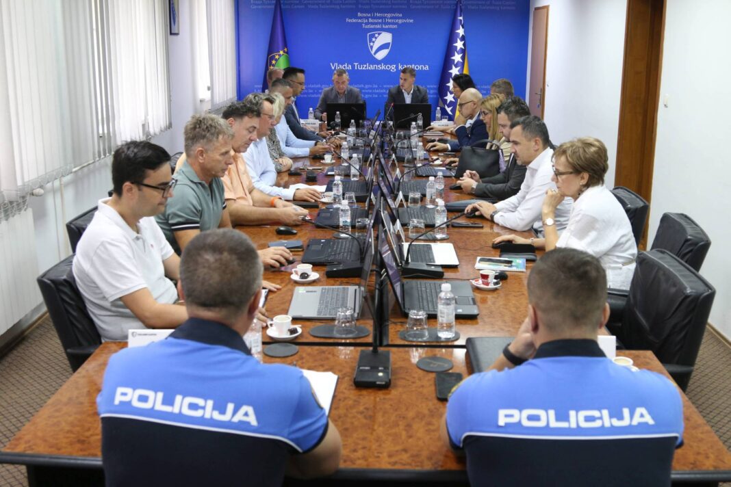 Informacija sa 50. vanredne sjednice Vlade Tuzlanskog kantona Informacija sa 50. vanredne sjednice Vlade Tuzlanskog kantona