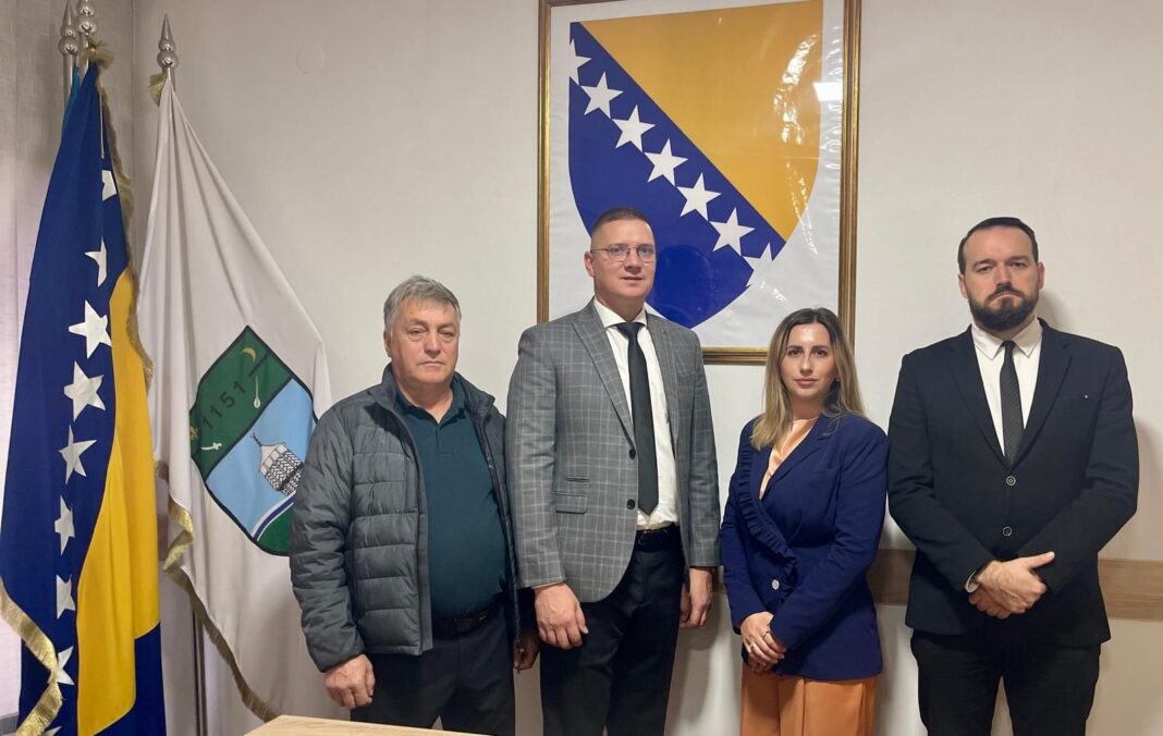 Predstavnici Fondacije “Aldina Jahić” u posjeti Općini Kalesija Predstavnici Fondacije “Aldina Jahić” u posjeti Općini Kalesija