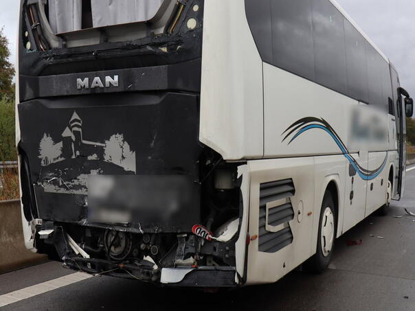 Nesreća na autoputu u Njemačkoj: Sudarila se dva autobusa iz BiH Nesreća na autoputu u Njemačkoj: Sudarila se dva autobusa iz BiH